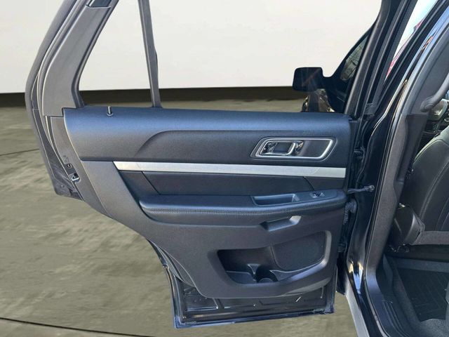 2016 Ford Explorer FWD 4dr XLT - 22972937 - 10