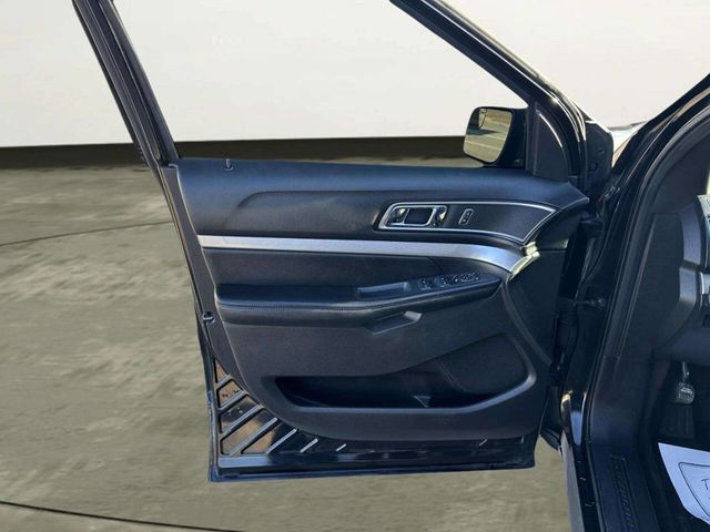 2016 Ford Explorer FWD 4dr XLT - 22972937 - 8