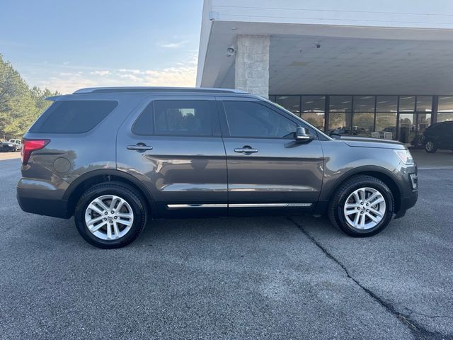 2016 Ford Explorer XLT - 22990965 - 0
