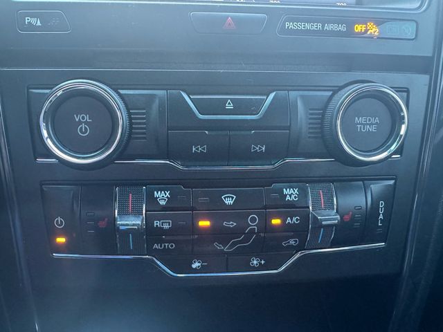 2016 Ford Explorer XLT - 22990965 - 17