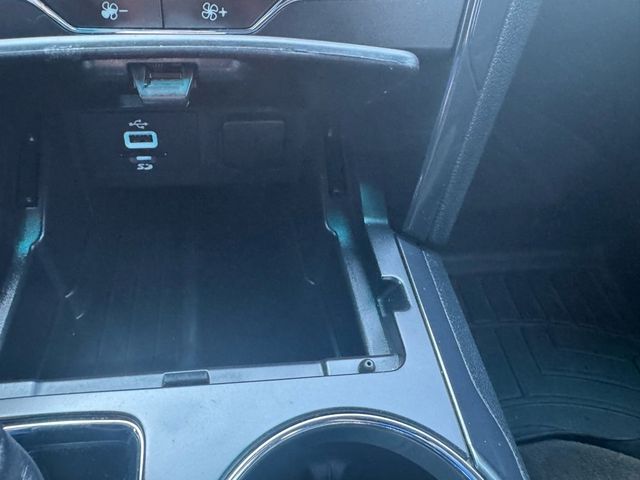 2016 Ford Explorer XLT - 22990965 - 19