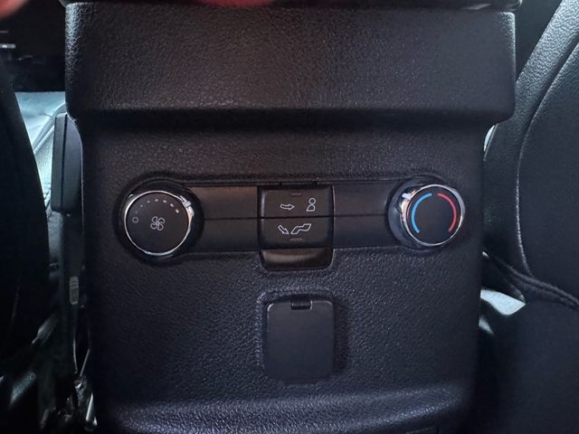 2016 Ford Explorer XLT - 22990965 - 24