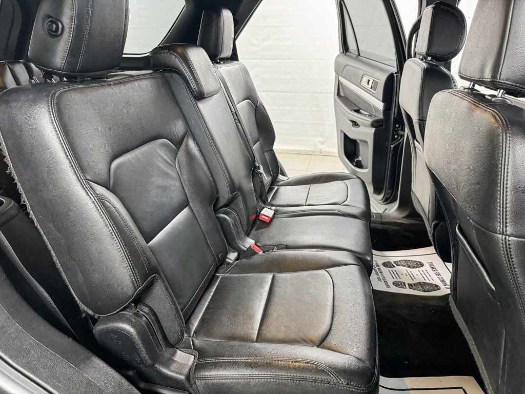 2016 Ford Explorer XLT photo 10