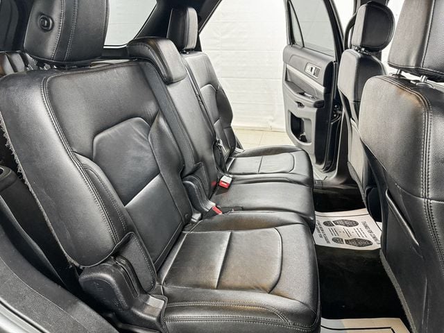2016 Ford Explorer XLT 4WD - 22903605 - 11