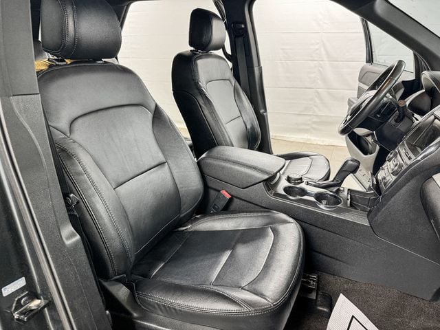 2016 Ford Explorer XLT 4WD - 22903605 - 12