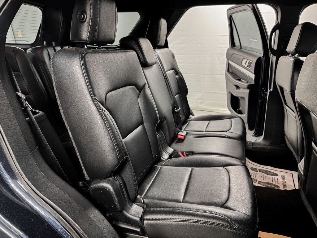 2016 Ford Explorer XLT 4WD - 23027098 - 11