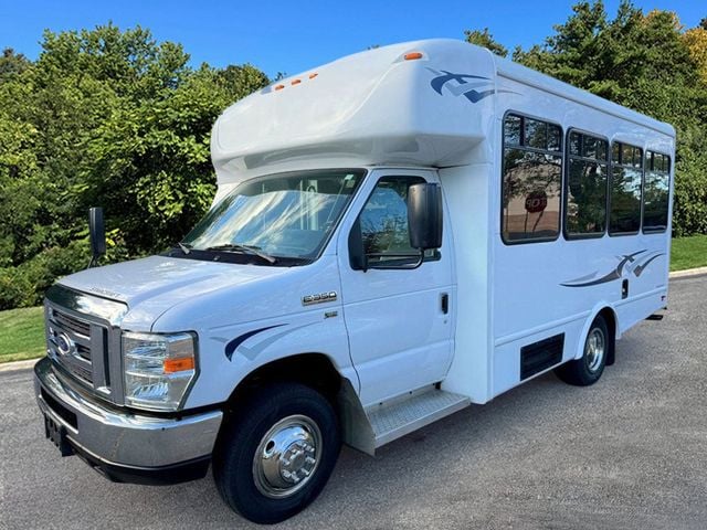 2016 Ford E-350 Cutaway Non-CDL Shuttle Bus 42K Miles For Adults Church Senior & Group Transportation - 22917850 - 2