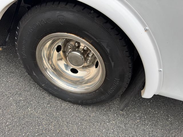 2016 Ford E-350 Cutaway Non-CDL Wheelchair Shuttle Bus For Adult Handicap Accessible Transportation - 22933367 - 40