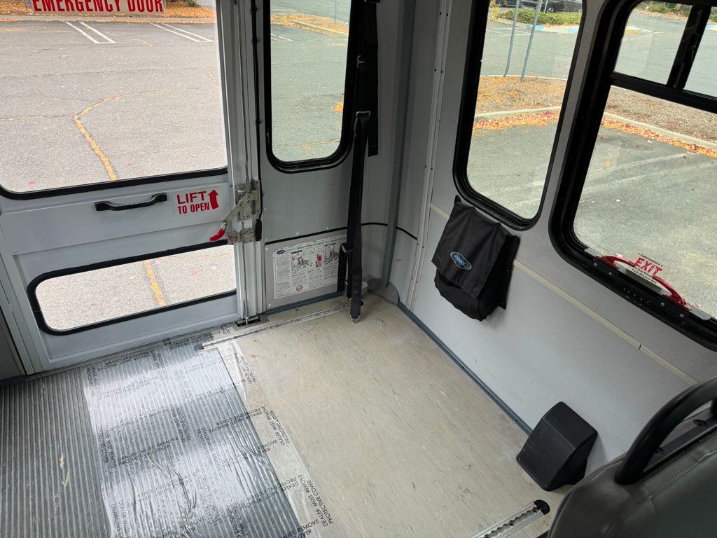 2016 Ford E-350 Cutaway Non-CDL Wheelchair Shuttle Bus For Adults Seniors Church Medical Transport With Lift - 22631402 - 36