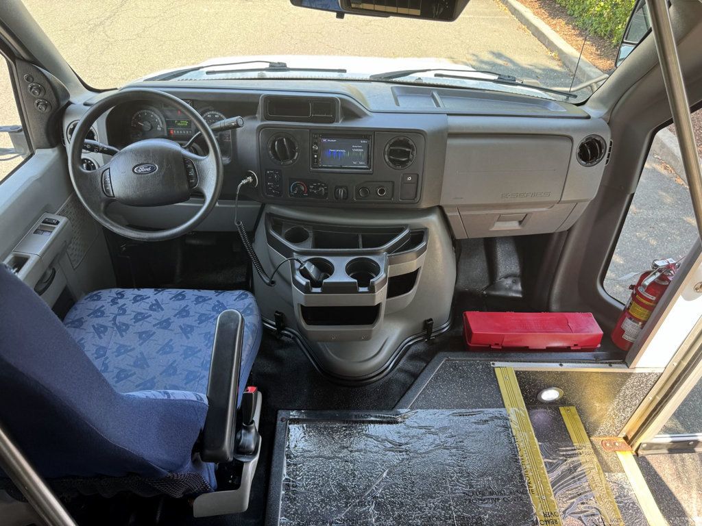 2016 Ford E-450 24 Passenger Shuttle Bus For Senior Tour Charters Student Church Hotel Transport - 22885823 - 18