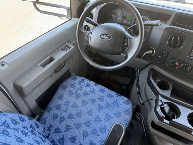 2016 Ford E-450 24 Passenger Shuttle Bus For Senior Tour Charters Student Church Hotel Transport - 22885823 - 19