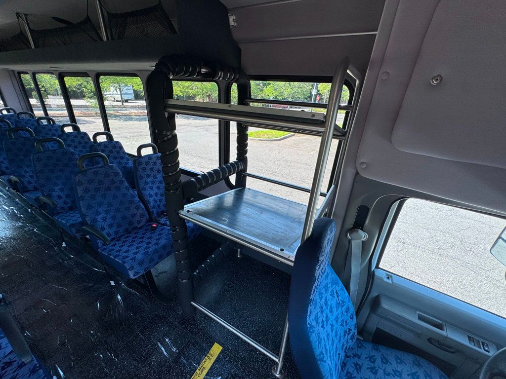 2016 Ford E-450 24 Passenger Shuttle Bus For Senior Tour Charters Student Church Hotel Transport - 22885823 - 24