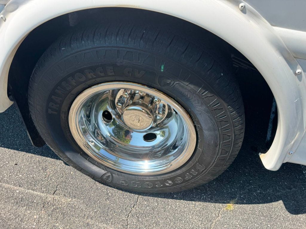 2016 Ford E-450 24 Passenger Shuttle Bus For Senior Tour Charters Student Church Hotel Transport - 22885823 - 37