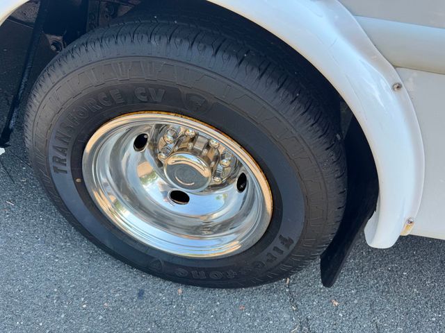 2016 Ford E-450 24 Passenger Shuttle Bus For Senior Tour Charters Student Church Hotel Transport - 22885823 - 38