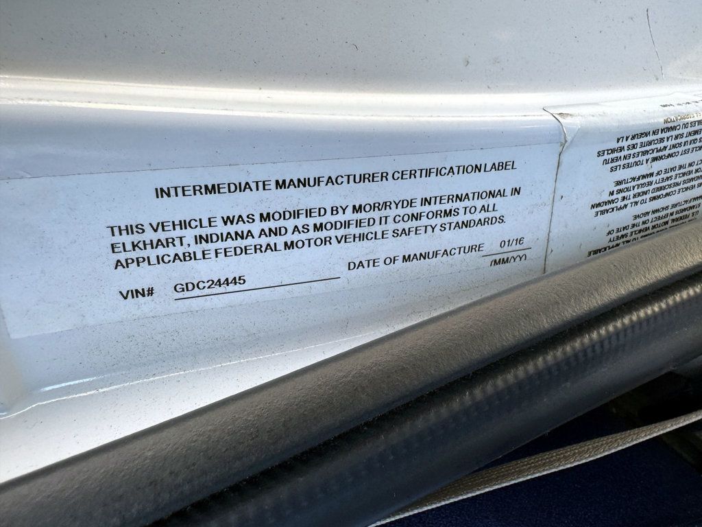 2016 Ford E-450 24 Passenger Shuttle Bus For Senior Tour Charters Student Church Hotel Transport - 22885823 - 41