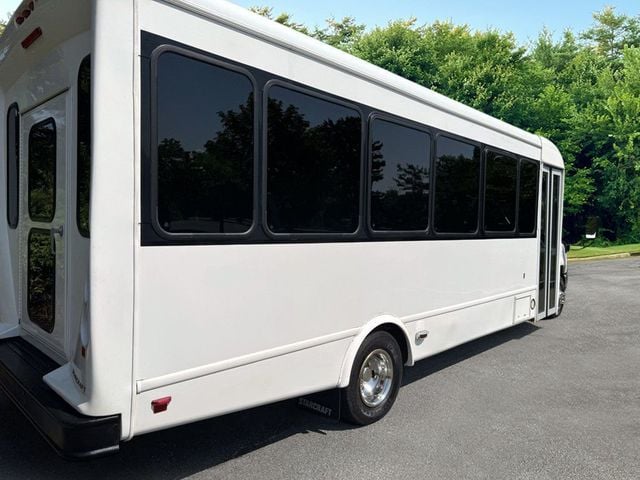 2016 Ford E-450 24 Passenger Shuttle Bus For Senior Tour Charters Student Church Hotel Transport - 22885823 - 4
