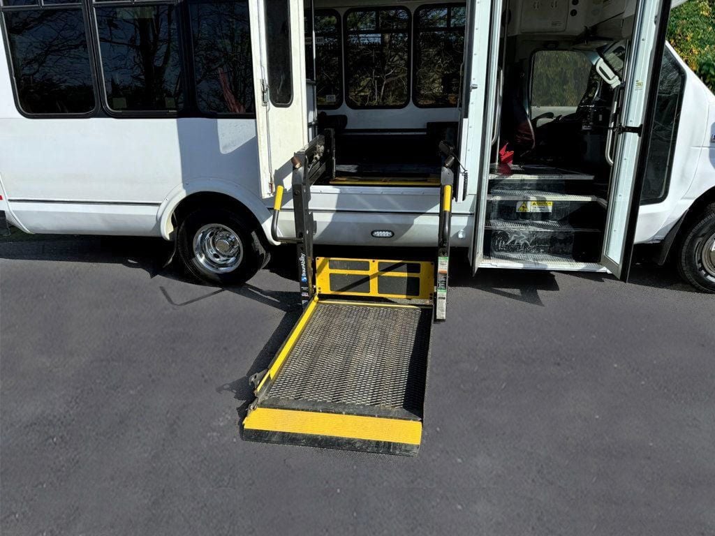 2016 Ford E-450 Wheelchair Eldorado Non-CDL Shuttle Bus For Adults Seniors Church & Handicapped Transport - 22618839 - 4