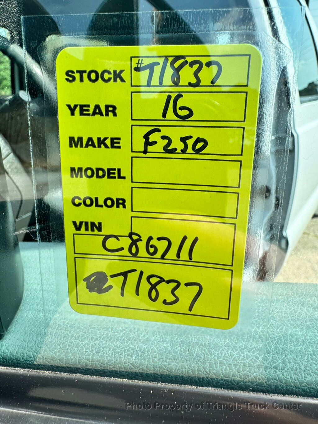 2016 Ford F250HD CREW UTILITY JUST 17k MILES + - 22994072 - 61