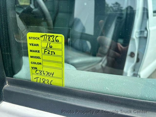 2016 Ford F250HD CREW UTILITY JUST 17k MILES! + - 22994071 - 54