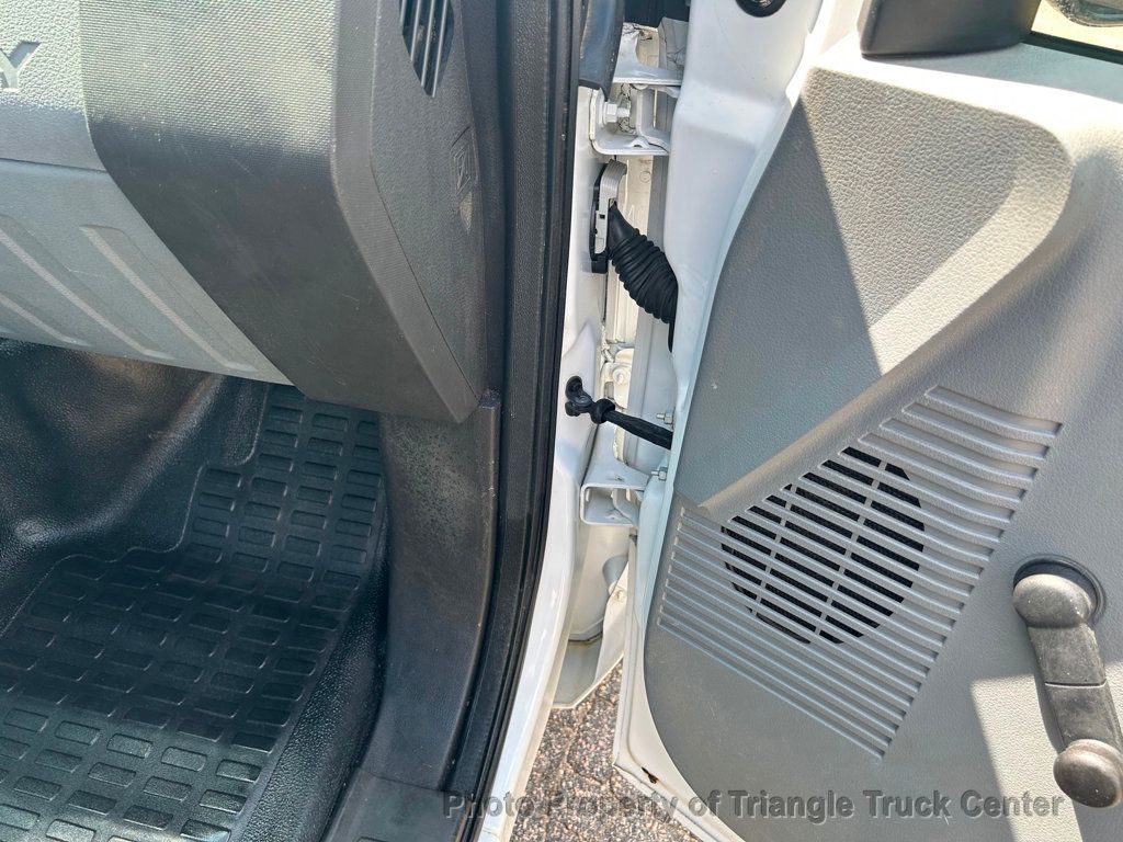 2016 Ford F250HD UTILITY BODY JUS 71k MILES! ONE OWNER! ++HITCH RECEIVER! FINANCE OR LEASE! 100 PICTURES! - 22864582 - 40