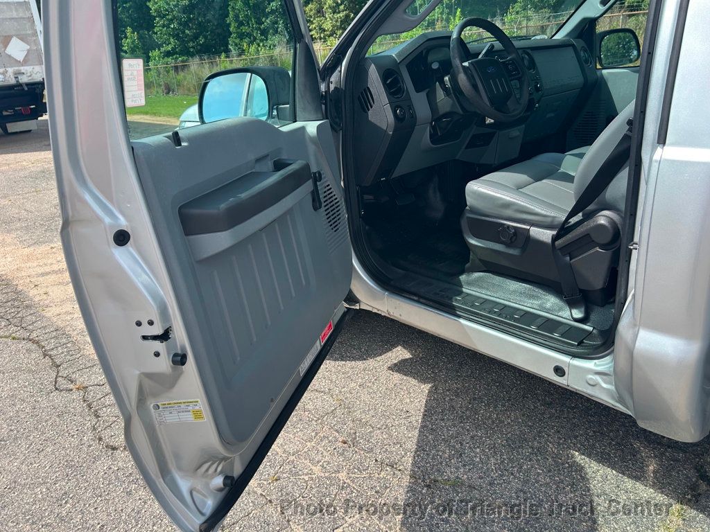 2016 Ford F250HD UTILITY JUST 64k MILES! ++SUPER CLEAN UNIT! HITCH RECEIVER!  FORD SYNC - 22858781 - 64