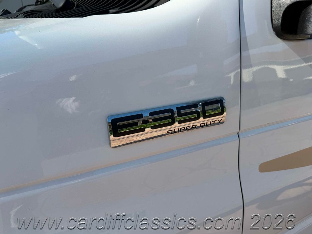 2016 Ford F350 SD Cutaway  - 23003395 - 17