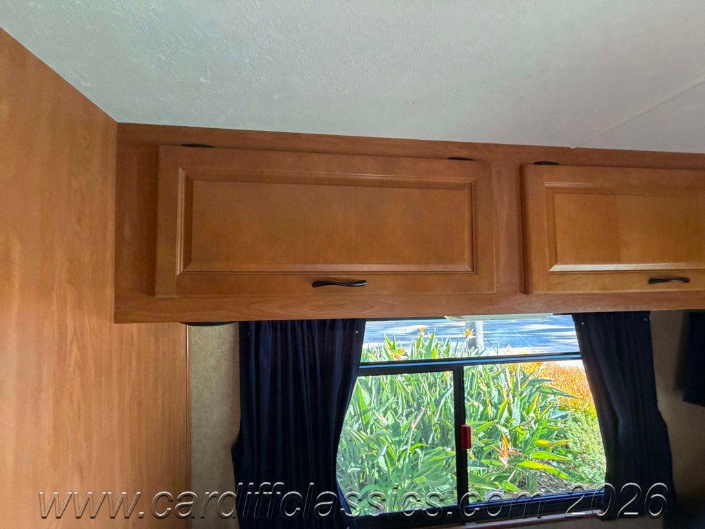 2016 Ford F350 SD Cutaway  - 23003395 - 47