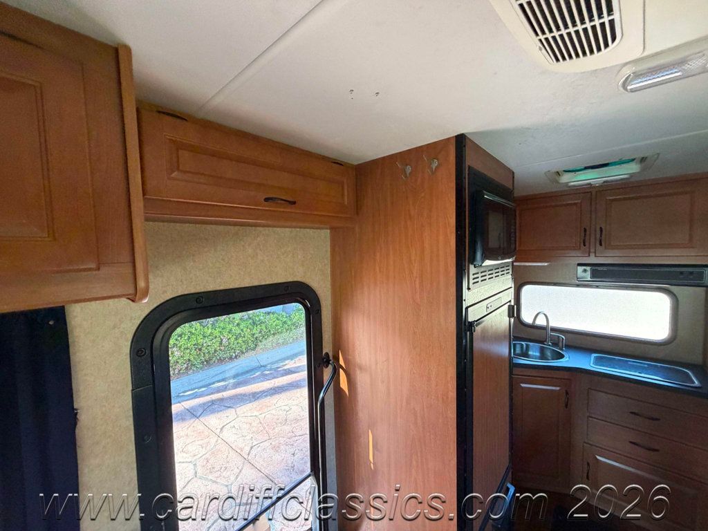 2016 Ford F350 SD Cutaway  - 23003395 - 54