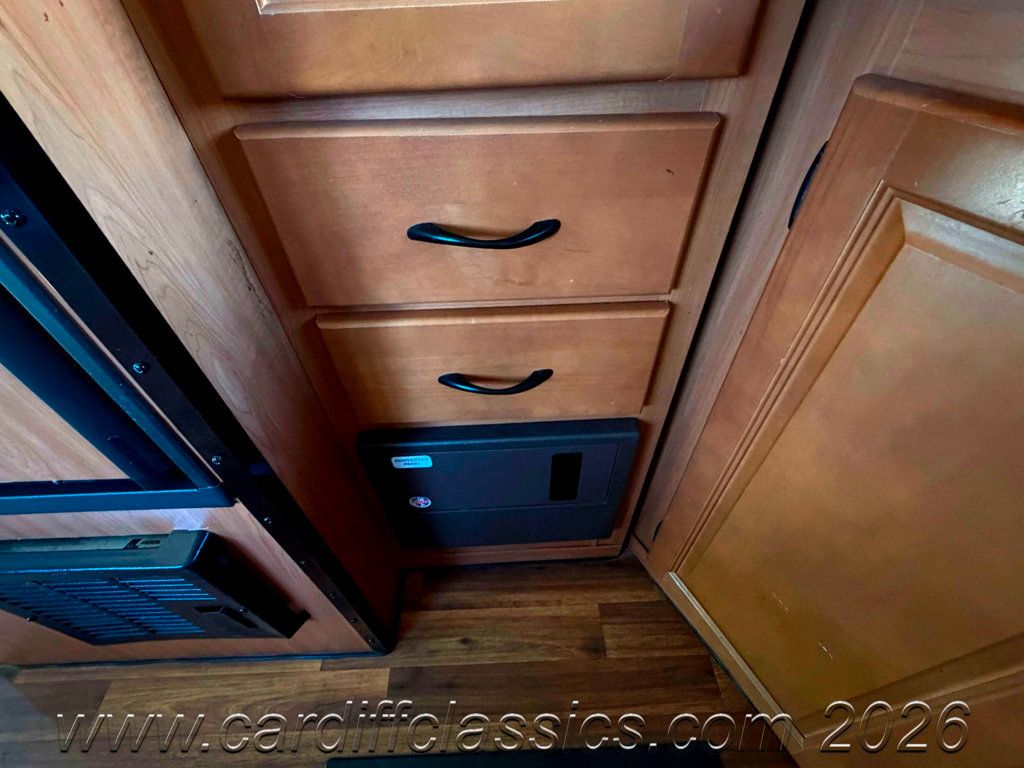 2016 Ford F350 SD Cutaway  - 23003395 - 76