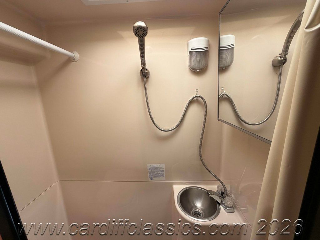 2016 Ford F350 SD Cutaway  - 23003395 - 79