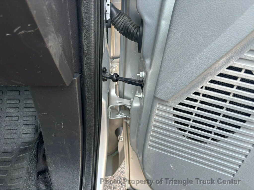 2016 Ford F350HD 12+ FOOT JUST 17k MILES! LIFT GATE  - 22989182 - 38
