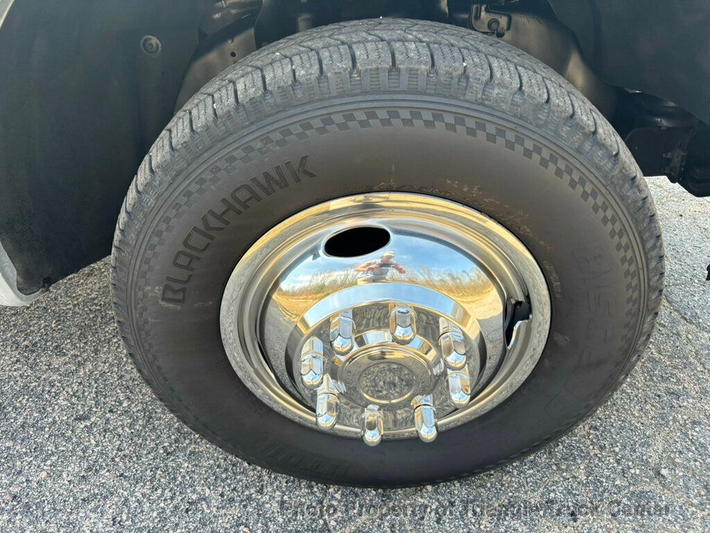 2016 Ford F350HD 12+ FOOT JUST 17k MILES! LIFT GATE  - 22989182 - 52
