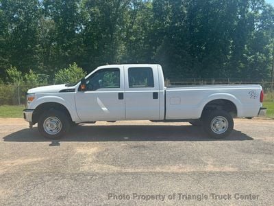 2016 Ford F350HD ONE TON CREW CAB 4x4 JUST 43k MILES - 1FT8W3B66GED02930