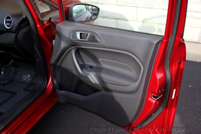 2016 Ford Fiesta 4dr Sedan SE - 22994109 - 35