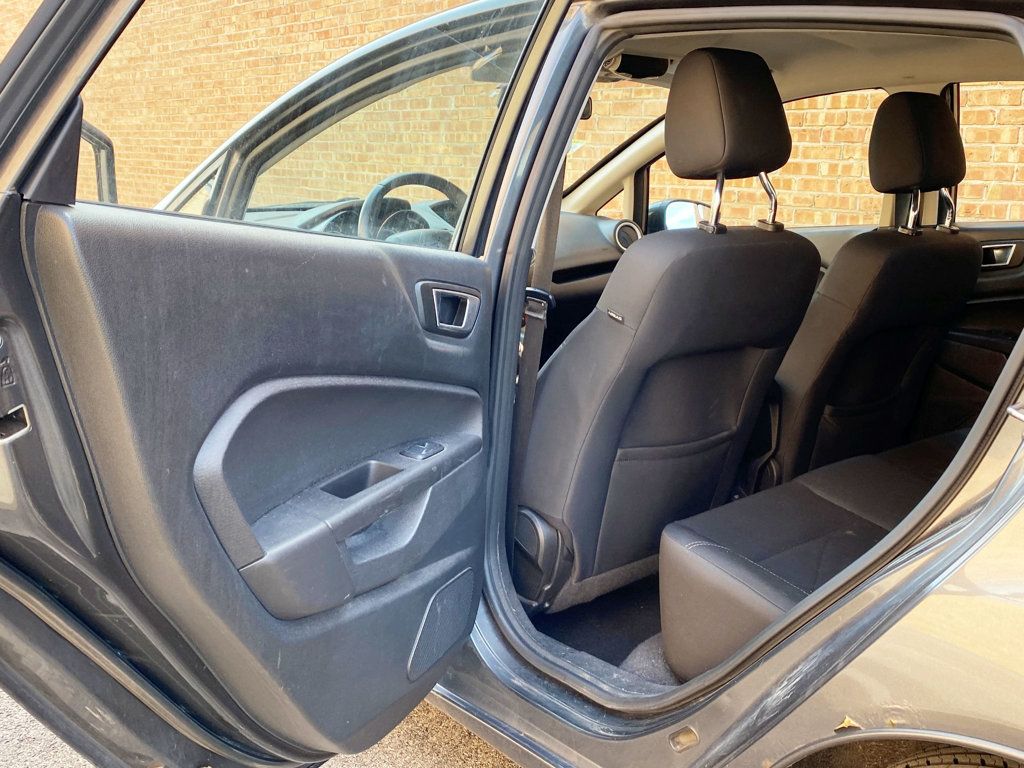 2016 Ford Fiesta 5dr Hatchback SE - 23001299 - 12