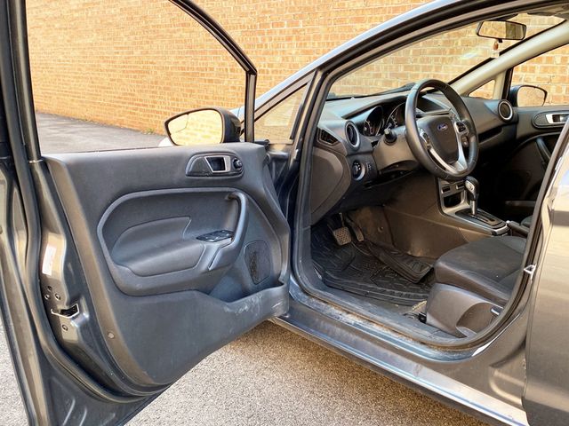 2016 Ford Fiesta 5dr Hatchback SE - 23001299 - 4