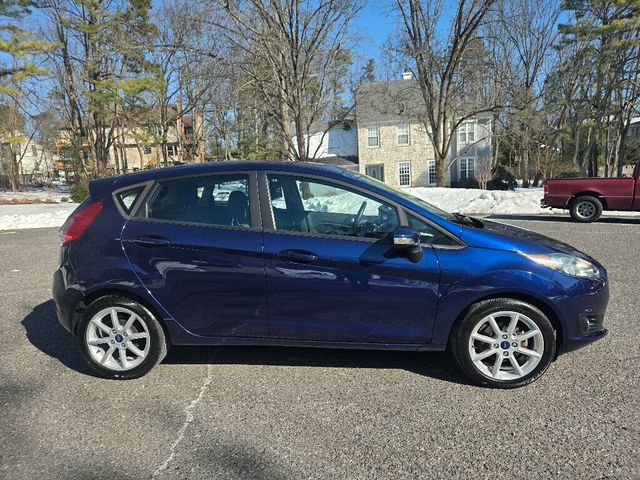 2016 Ford Fiesta 5dr Hatchback SE - 22977697 - 5