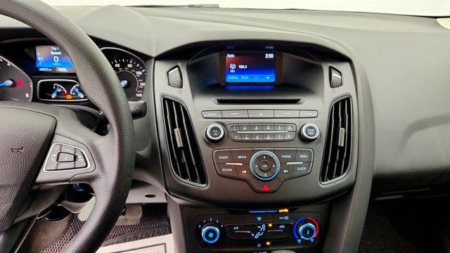 2016 Ford Focus 4dr Sedan S - 23047029 - 16