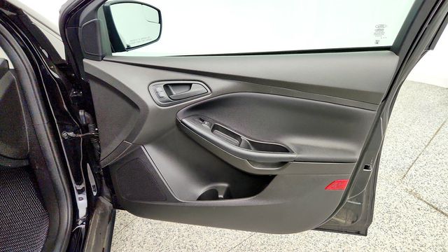 2016 Ford Focus 4dr Sedan S - 23047029 - 22