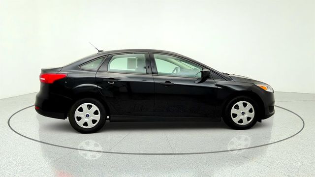 2016 Ford Focus 4dr Sedan S - 23047029 - 3