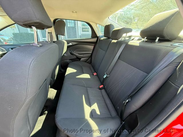 2016 Ford Focus 4dr Sedan SE - 22937786 - 13