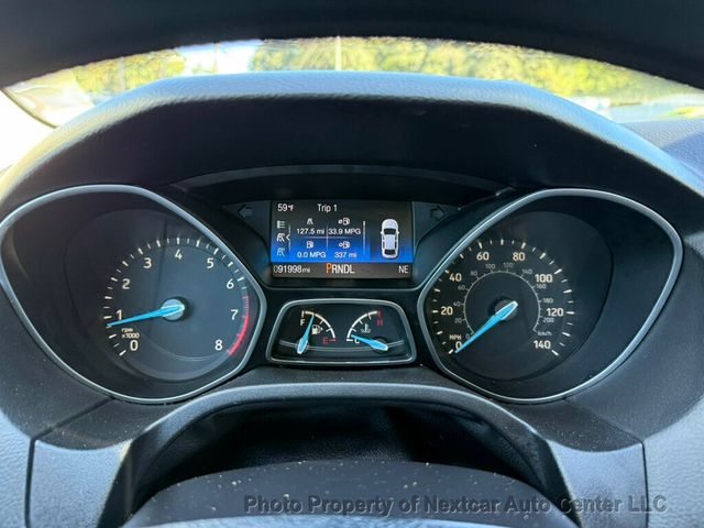 2016 Ford Focus 4dr Sedan SE - 22937786 - 16
