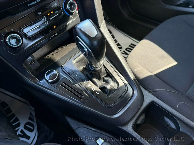 2016 Ford Focus 4dr Sedan SE - 22937786 - 19