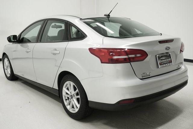 2016 Ford Focus 4dr Sedan SE - 23023633 - 3