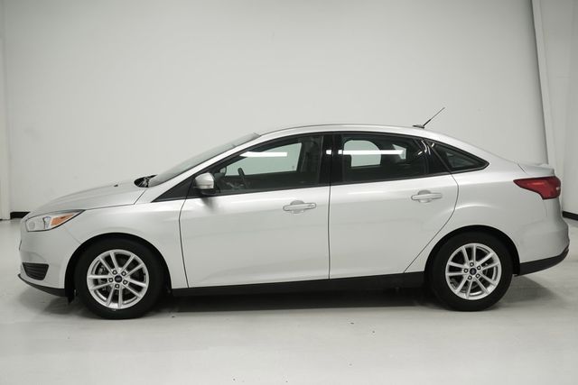 2016 Ford Focus 4dr Sedan SE - 23023633 - 4