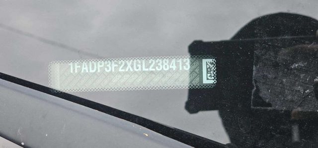 2016 Ford Focus 4dr Sedan SE - 22983750 - 10