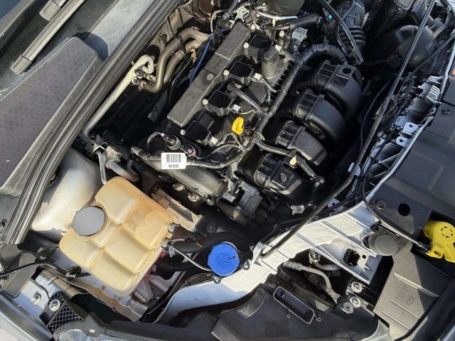 2016 Ford Focus 4dr Sedan SE - 22983765 - 27