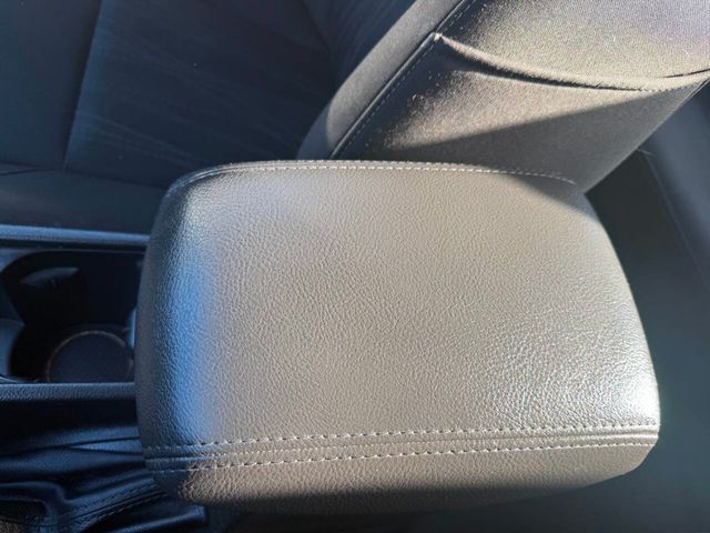 2016 Ford Focus 4dr Sedan SE - 22983765 - 40