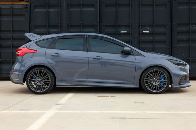 2016 Ford Focus 5dr Hatchback RS - 23057530 - 16
