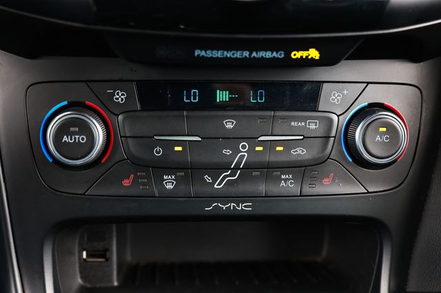 2016 Ford Focus 5dr Hatchback RS - 23057530 - 36